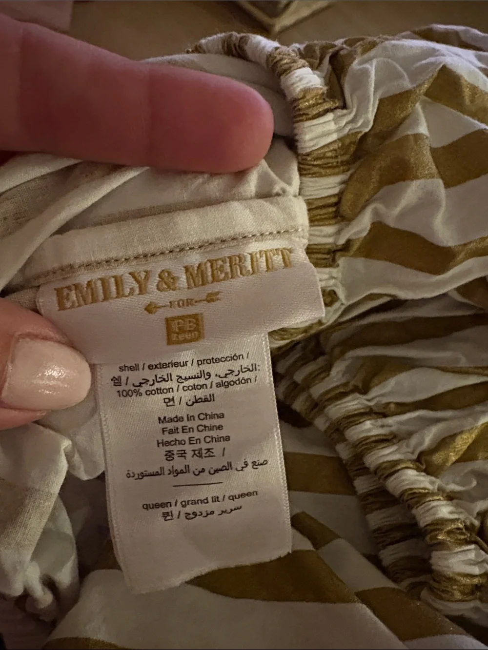 🍾 Pottery Barn Emily & Meritt gold striped QUEEN FITTED SHEET